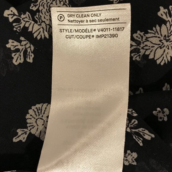 Vince Calico Black and White Floral Print Silk Blouse - Size Small - Picture 11 of 11